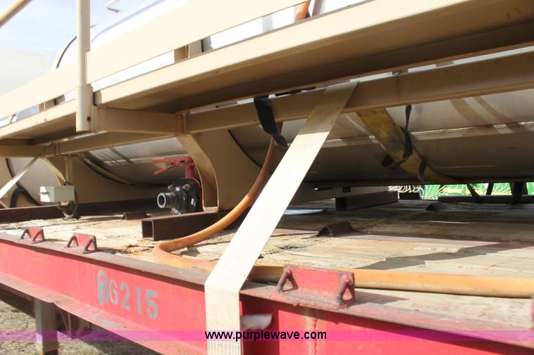 image for item F3459 1989 Nurse tank trailer