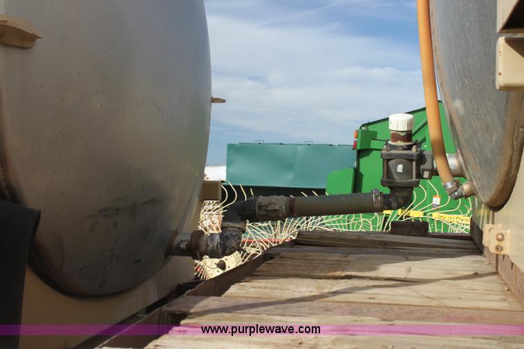 image for item F3459 1989 Nurse tank trailer