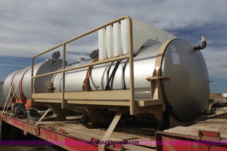 image for item F3459 1989 Nurse tank trailer