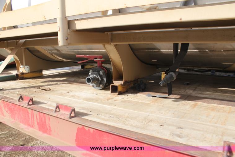 image for item F3459 1989 Nurse tank trailer