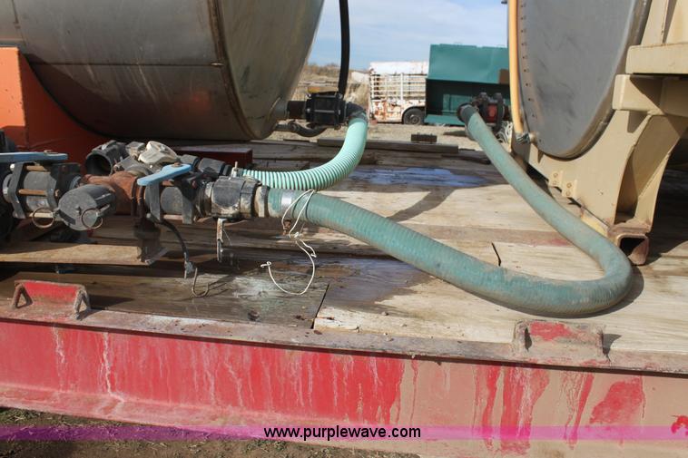 image for item F3459 1989 Nurse tank trailer