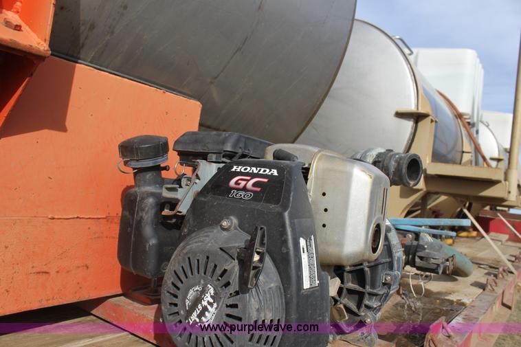 image for item F3459 1989 Nurse tank trailer