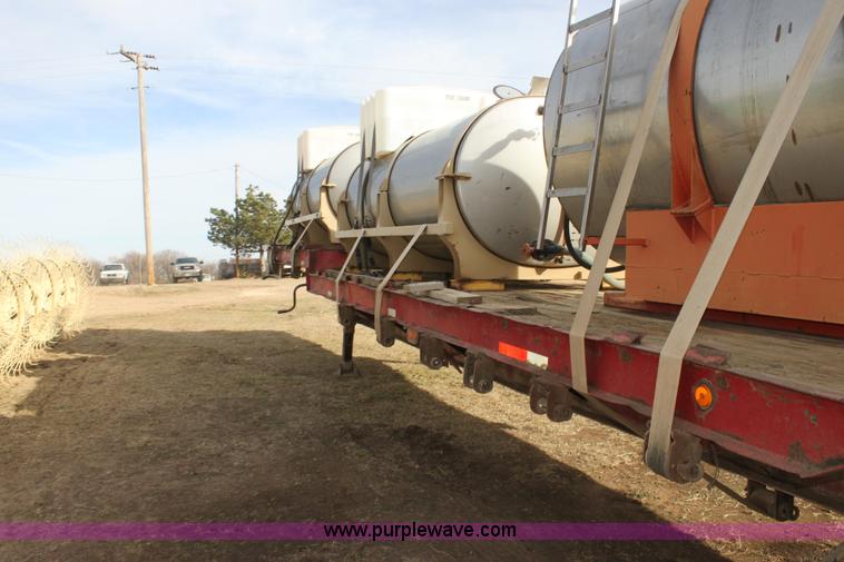 image for item F3459 1989 Nurse tank trailer