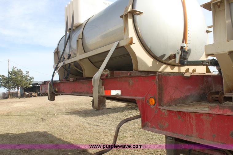 image for item F3459 1989 Nurse tank trailer