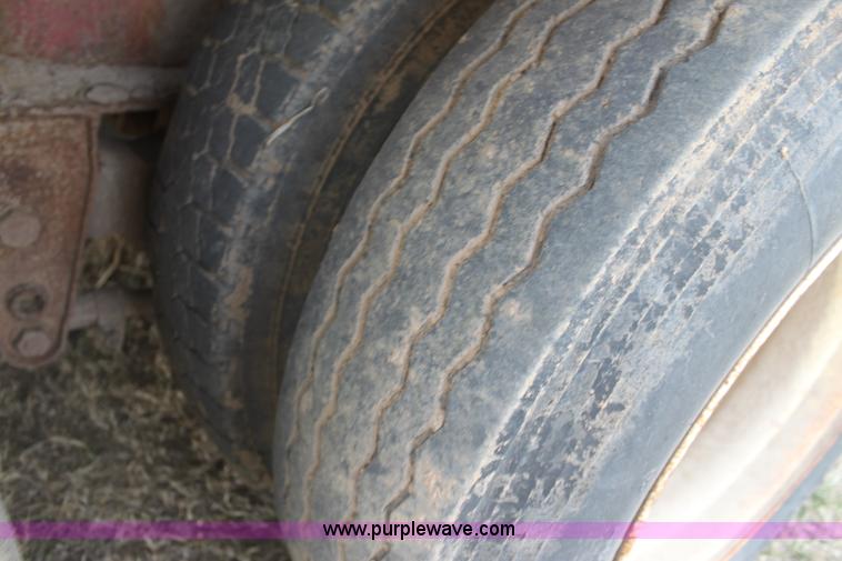 image for item F3459 1989 Nurse tank trailer