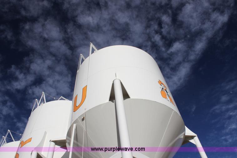 image for item F3463 2013 HMI 30 ton overhead grain bin