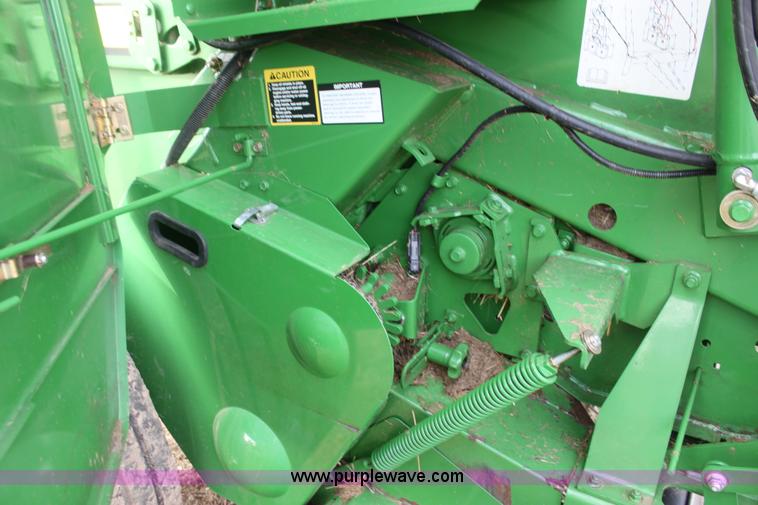 image for item F3466 2012 John Deere 568 round baler