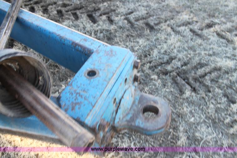 image for item F3467 Kinze 1040 row crop grain cart