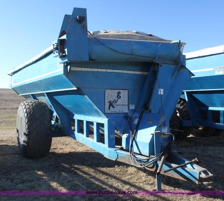 image for item F3468 Kinze grain cart