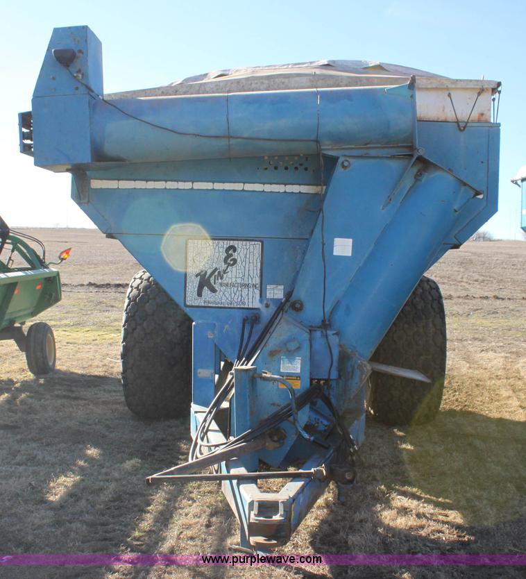 image for item F3468 Kinze grain cart