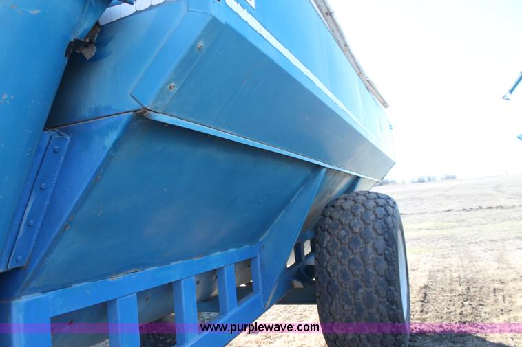 image for item F3468 Kinze grain cart