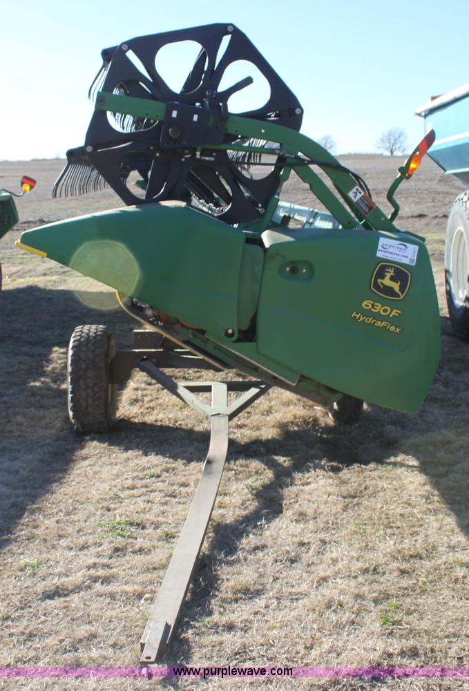 image for item F3471 2005 John Deere 630F Hydraflex header