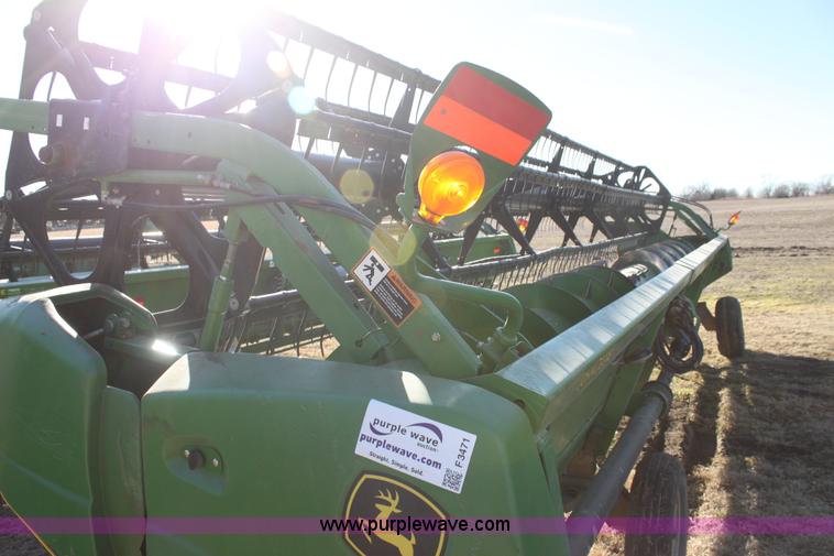 image for item F3471 2005 John Deere 630F Hydraflex header