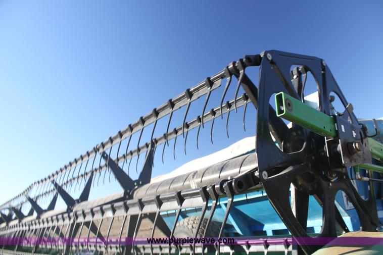 image for item F3471 2005 John Deere 630F Hydraflex header