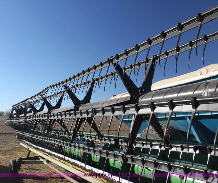 image for item F3471 2005 John Deere 630F Hydraflex header