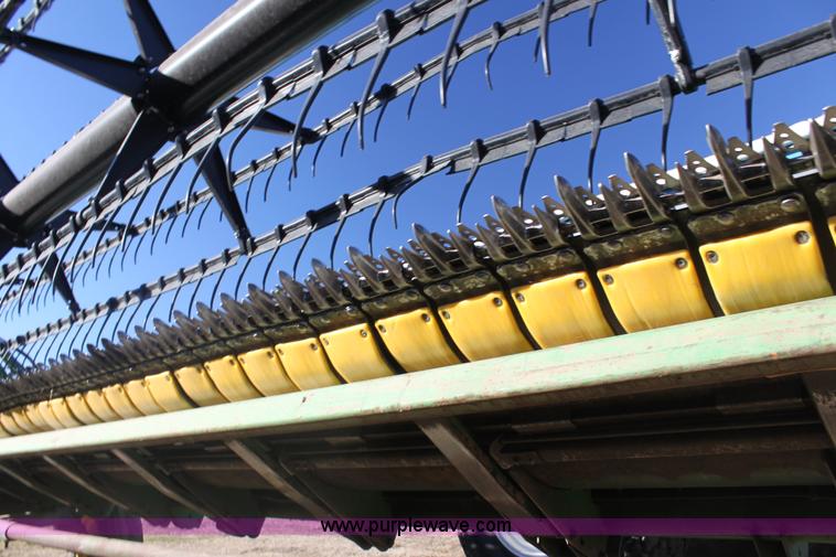 image for item F3471 2005 John Deere 630F Hydraflex header