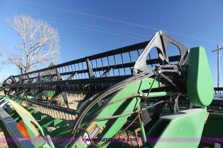 image for item F3471 2005 John Deere 630F Hydraflex header