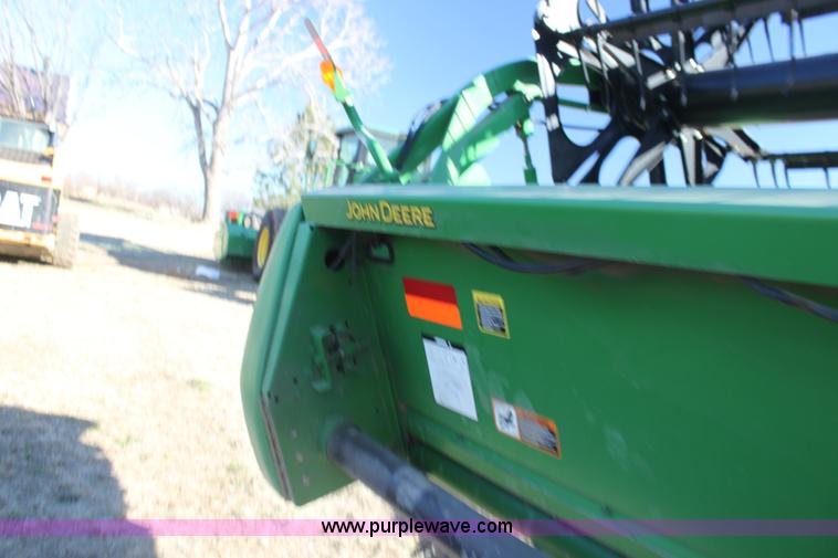 image for item F3471 2005 John Deere 630F Hydraflex header