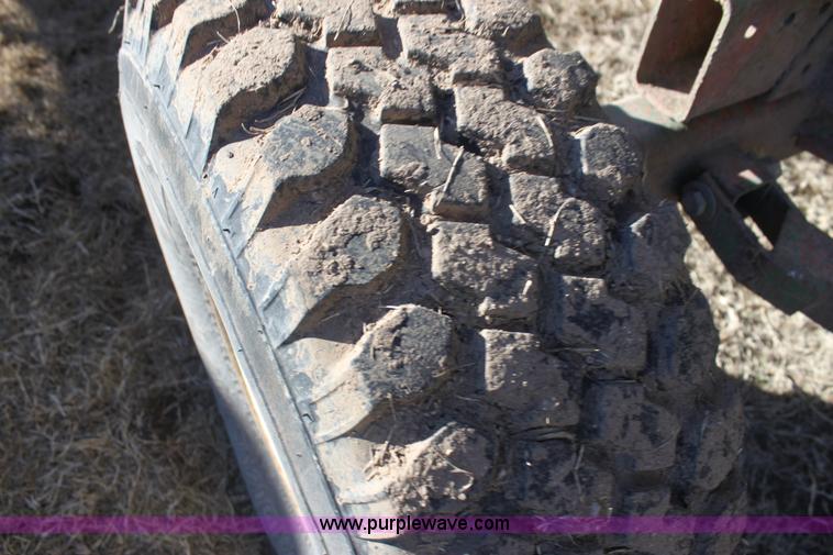 image for item F3471 2005 John Deere 630F Hydraflex header