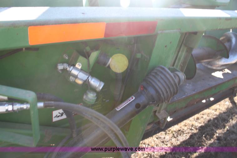 image for item F3472 2003 John Deere 893 corn head