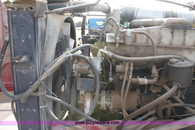 image for item F3479 1990 Peterbilt grain truck