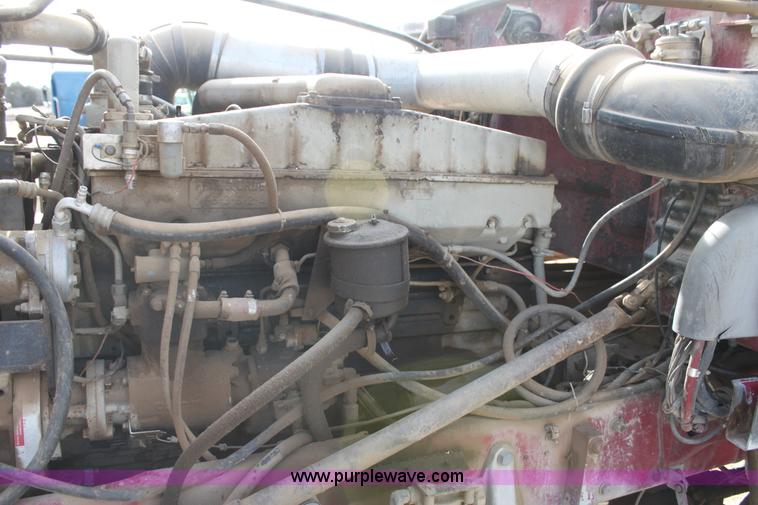 image for item F3479 1990 Peterbilt grain truck