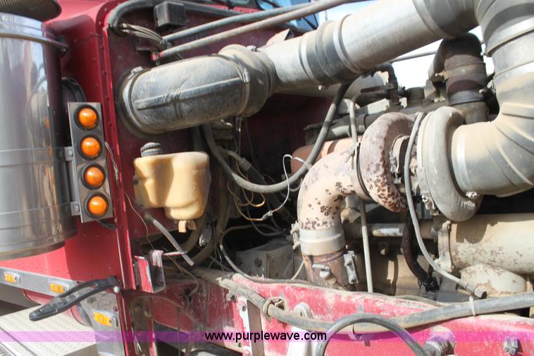 image for item F3479 1990 Peterbilt grain truck