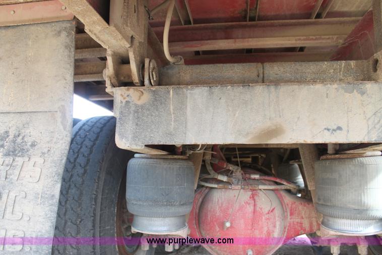 image for item F3479 1990 Peterbilt grain truck