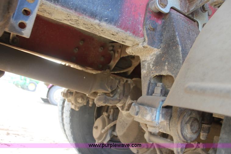 image for item F3479 1990 Peterbilt grain truck