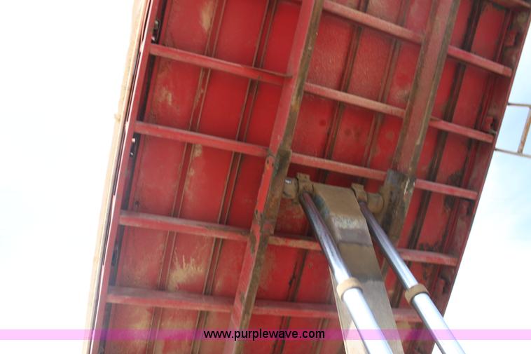 image for item F3479 1990 Peterbilt grain truck