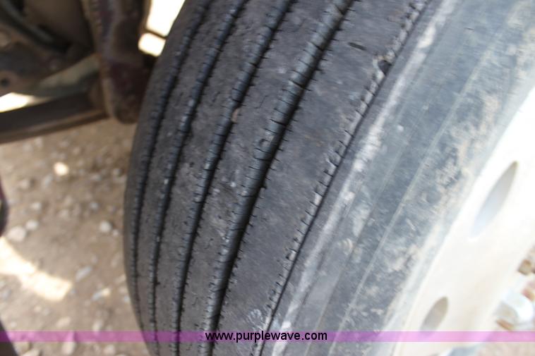 image for item F3479 1990 Peterbilt grain truck