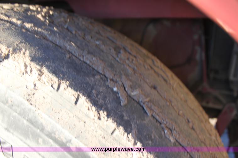 image for item F3480 1999 Peterbilt 379 semi truck