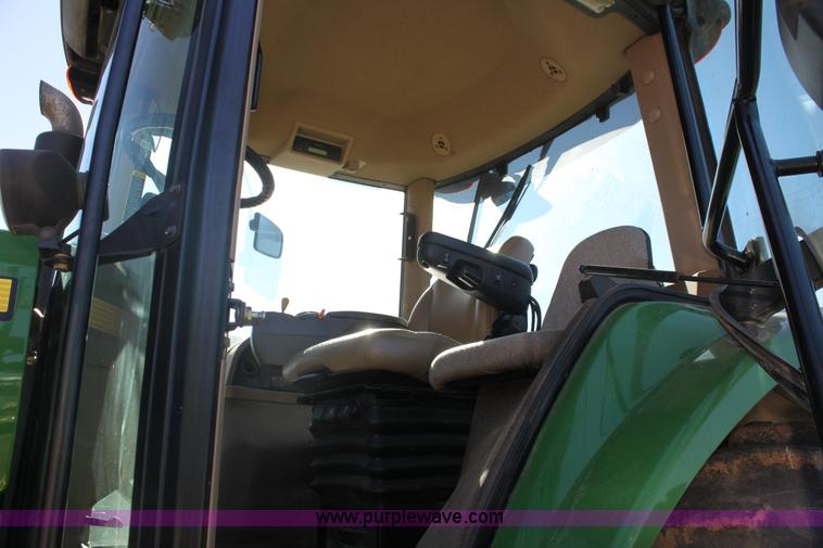 image for item F3481 2006 John Deere 8430 MFWD tractor