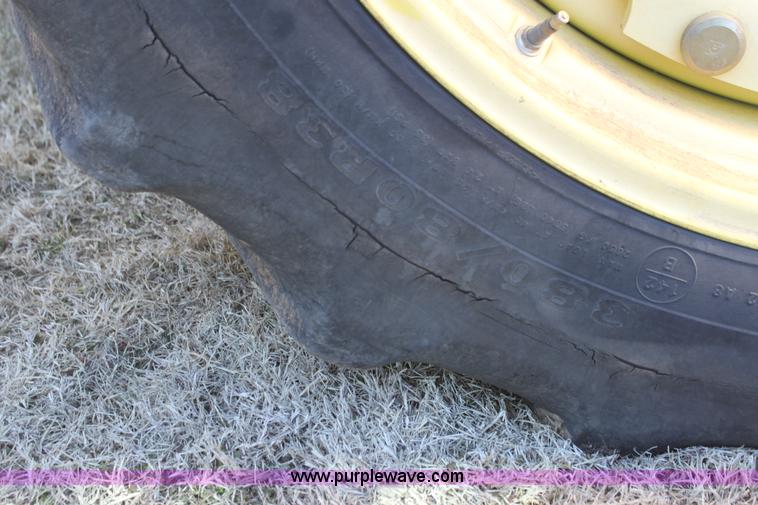 image for item F3481 2006 John Deere 8430 MFWD tractor