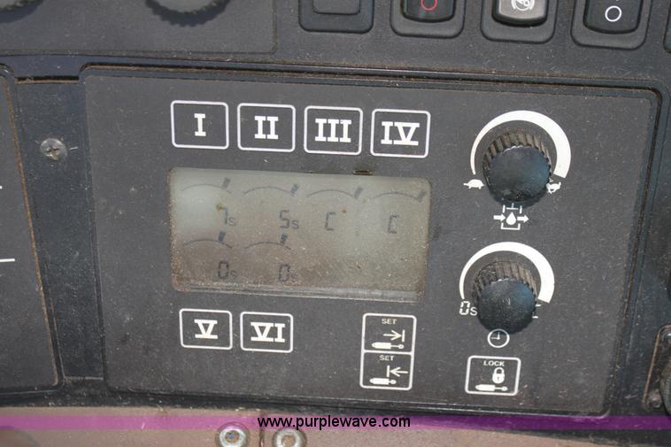 image for item F3484 2008 John Deere 7830 MFWD tractor