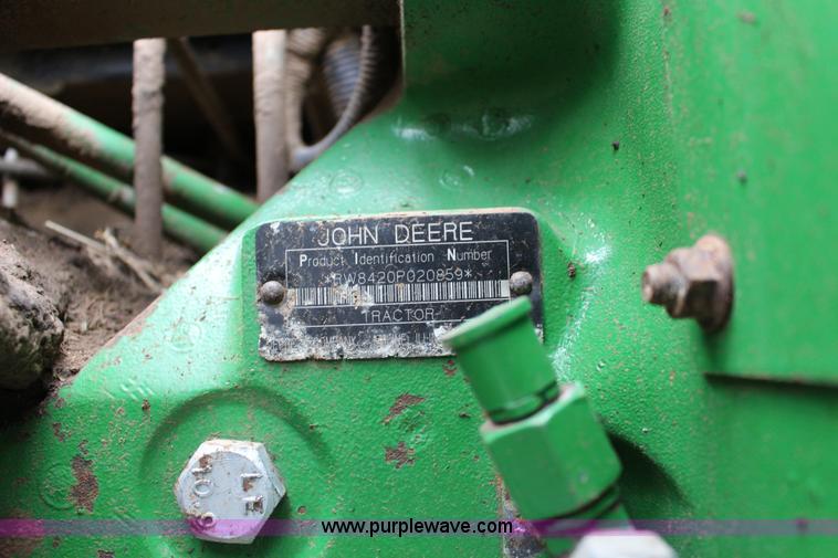 image for item F3485 2002 John Deere 8420 MFWD tractor