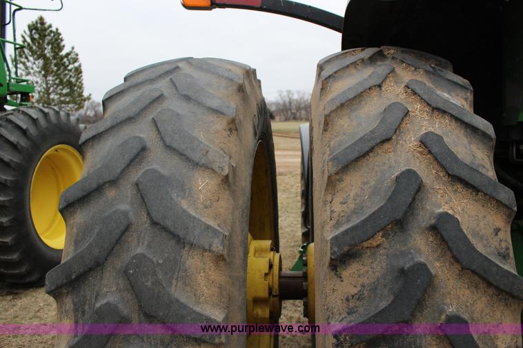 image for item F3485 2002 John Deere 8420 MFWD tractor