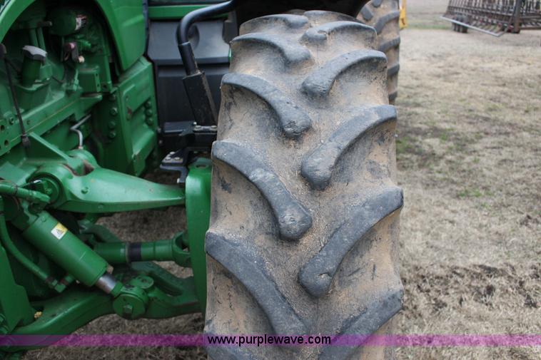 image for item F3485 2002 John Deere 8420 MFWD tractor
