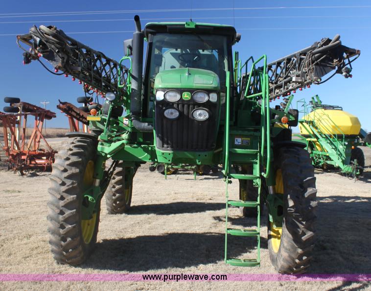 image for item F3486 2008 John Deere 4830 self-propelled sprayer