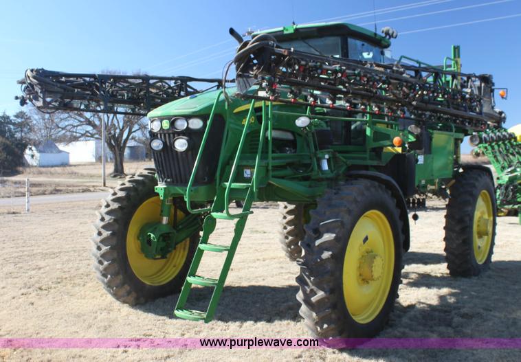 image for item F3486 2008 John Deere 4830 self-propelled sprayer