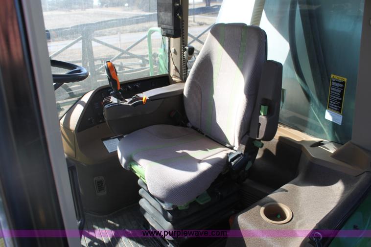 image for item F3486 2008 John Deere 4830 self-propelled sprayer