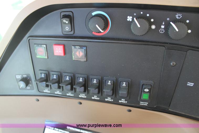 image for item F3486 2008 John Deere 4830 self-propelled sprayer