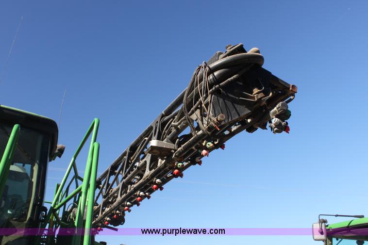 image for item F3486 2008 John Deere 4830 self-propelled sprayer