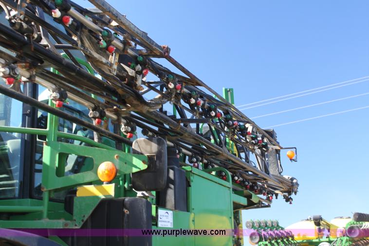 image for item F3486 2008 John Deere 4830 self-propelled sprayer
