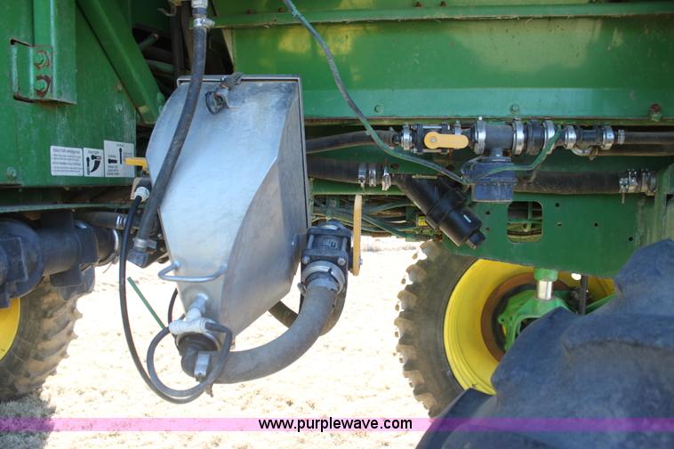 image for item F3486 2008 John Deere 4830 self-propelled sprayer