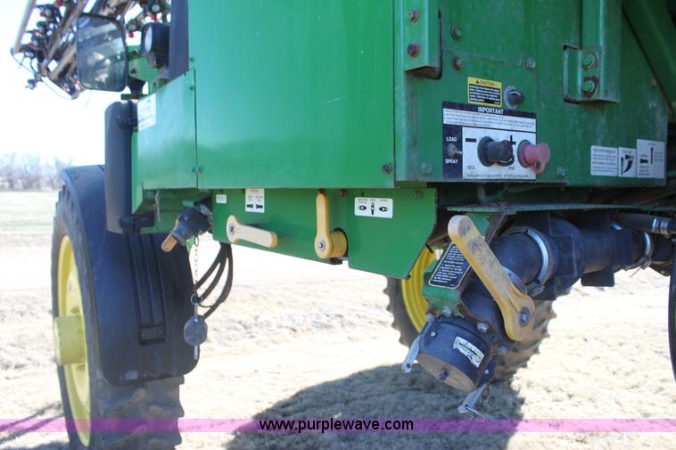 image for item F3486 2008 John Deere 4830 self-propelled sprayer