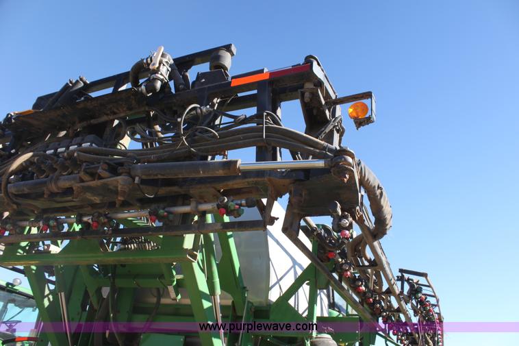 image for item F3486 2008 John Deere 4830 self-propelled sprayer