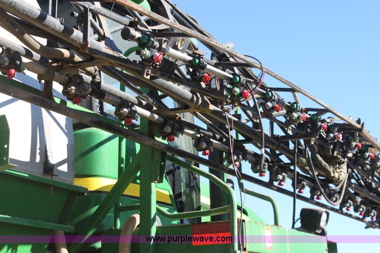 image for item F3486 2008 John Deere 4830 self-propelled sprayer