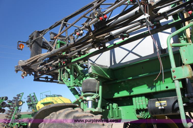 image for item F3486 2008 John Deere 4830 self-propelled sprayer