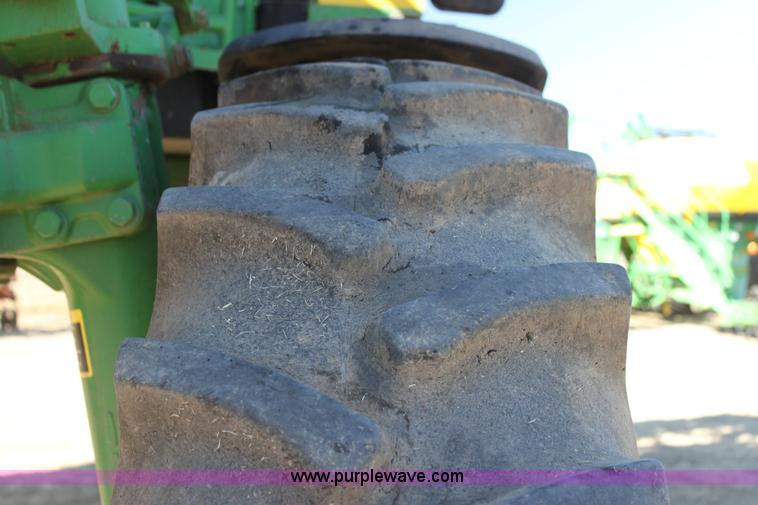 image for item F3486 2008 John Deere 4830 self-propelled sprayer